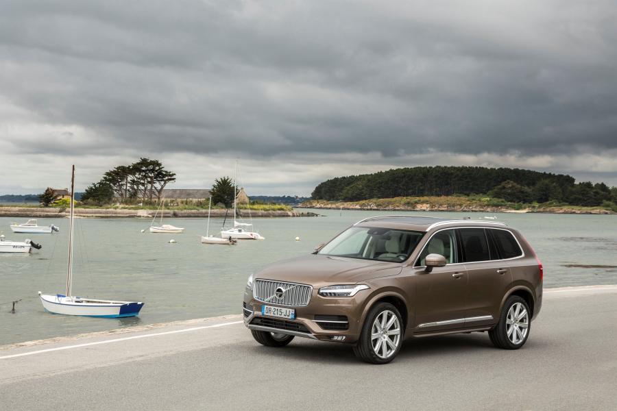  Volvo XC90 D5 Inscription 2015 года  (фото 14 из 30)